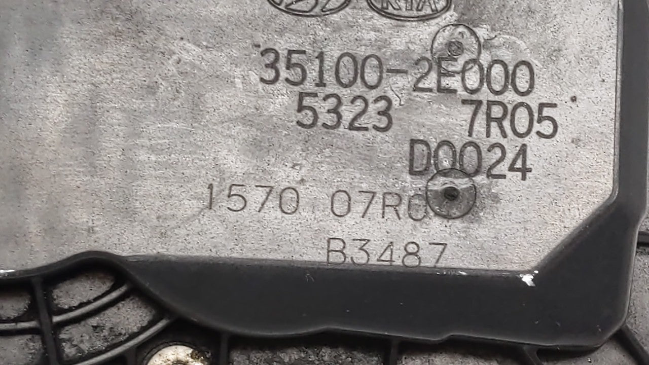 2011-2018 Hyundai Elantra Throttle Body P/N:35100-2E000 Fits 2011 2012 2013 2014 2015 2016 2017 2018 2019 OEM Used Auto Parts - Oemusedautoparts1.com