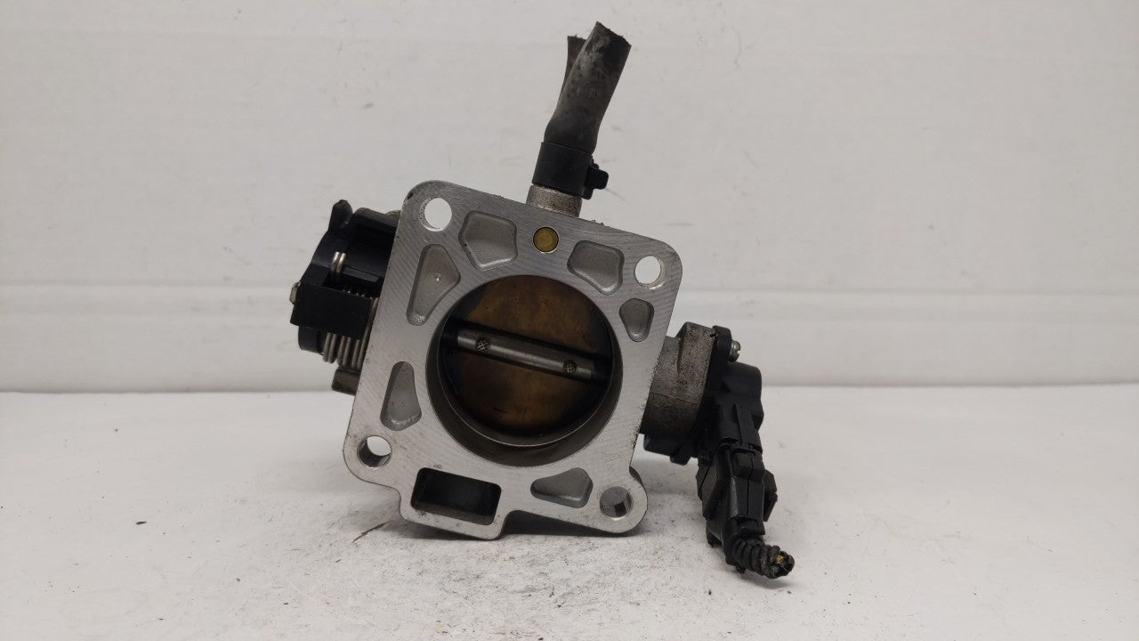 2006-2011 Kia Rio Throttle Body P/N:35170-26900 35100-26860 Fits 2006 2007 2008 2009 2010 2011 OEM Used Auto Parts - Oemusedautoparts1.com