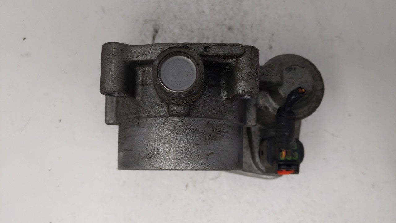 2006-2010 Chrysler 300 Throttle Body P/N:04861691 0489 1691 Fits 2006 2007 2008 2009 2010 2011 OEM Used Auto Parts - Oemusedautoparts1.com