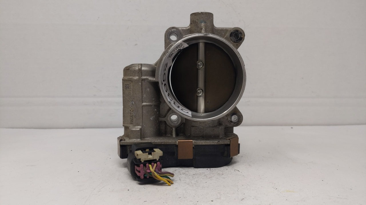 2006-2011 Chevrolet Impala Throttle Body P/N:RME72 12577029 Fits 2006 2007 2008 2009 2010 2011 OEM Used Auto Parts - Oemusedautoparts1.com