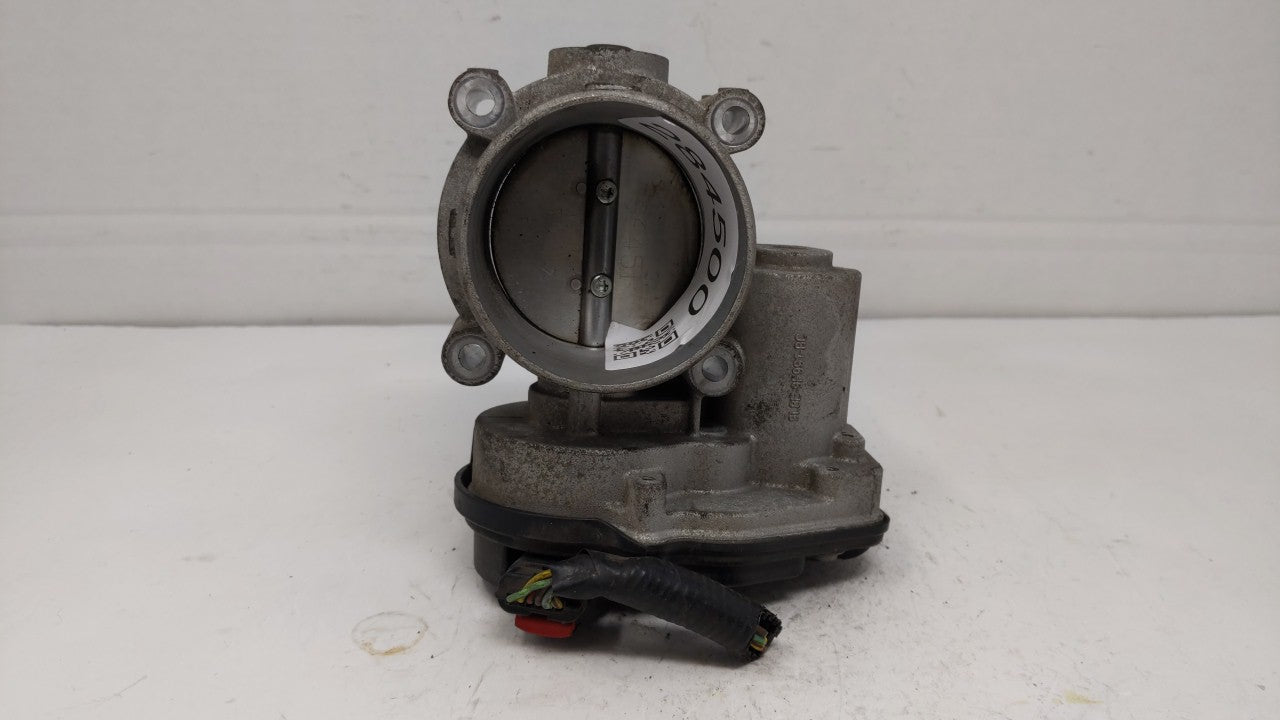 2010-2012 Ford Fusion Throttle Body P/N:9L8Z-A DS7Z-A Fits 2009 2010 2011 2012 OEM Used Auto Parts - Oemusedautoparts1.com