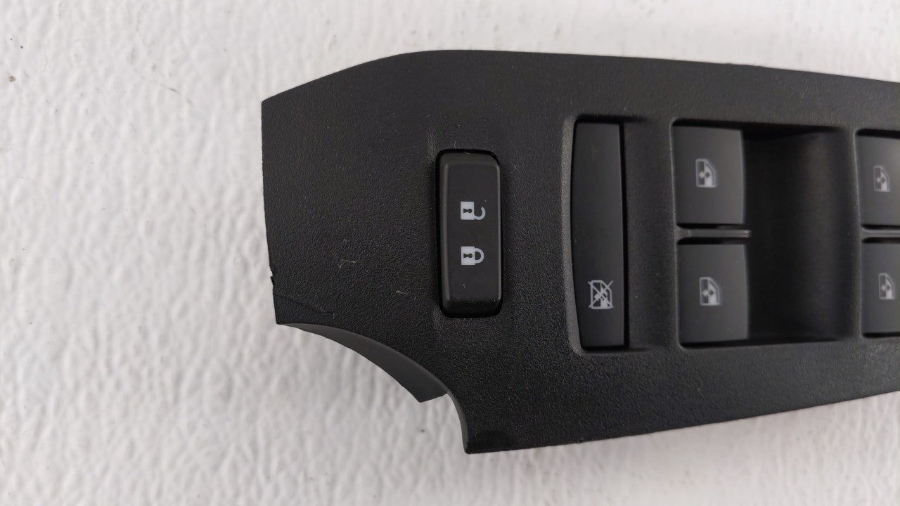 2017-2018 Chevrolet Trax Master Power Window Switch Replacement Driver Side Left P/N:22915128 42406141 Fits 2017 2018 OEM Used Auto Parts - Oemusedautoparts1.com