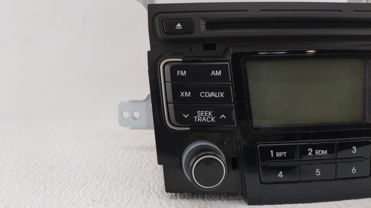 2011 Hyundai Sonata Radio AM FM Cd Player Receiver Replacement P/N:96180-3Q000 961803Q000 Fits OEM Used Auto Parts - Oemusedautoparts1.com
