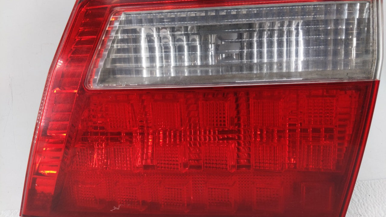 2005-2007 Honda Odyssey Tail Light Assembly Passenger Right OEM Fits 2005 2006 2007 OEM Used Auto Parts - Oemusedautoparts1.com