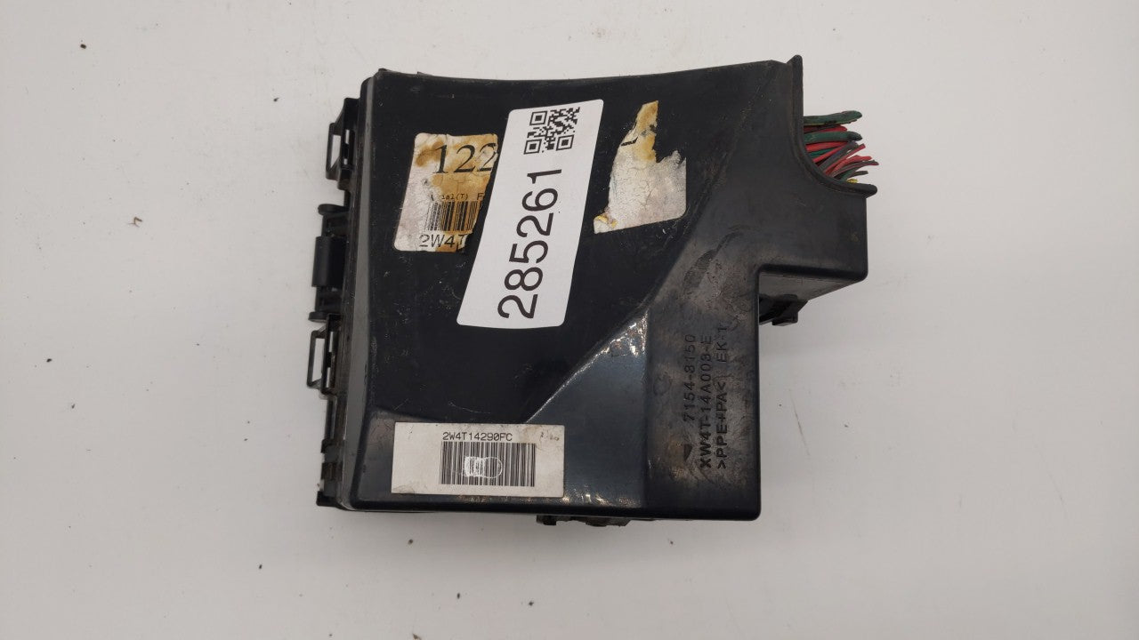 2002 Lincoln Continental Fusebox Fuse Box Panel Relay Module P/N:2W4T-14290-FC Fits OEM Used Auto Parts - Oemusedautoparts1.com