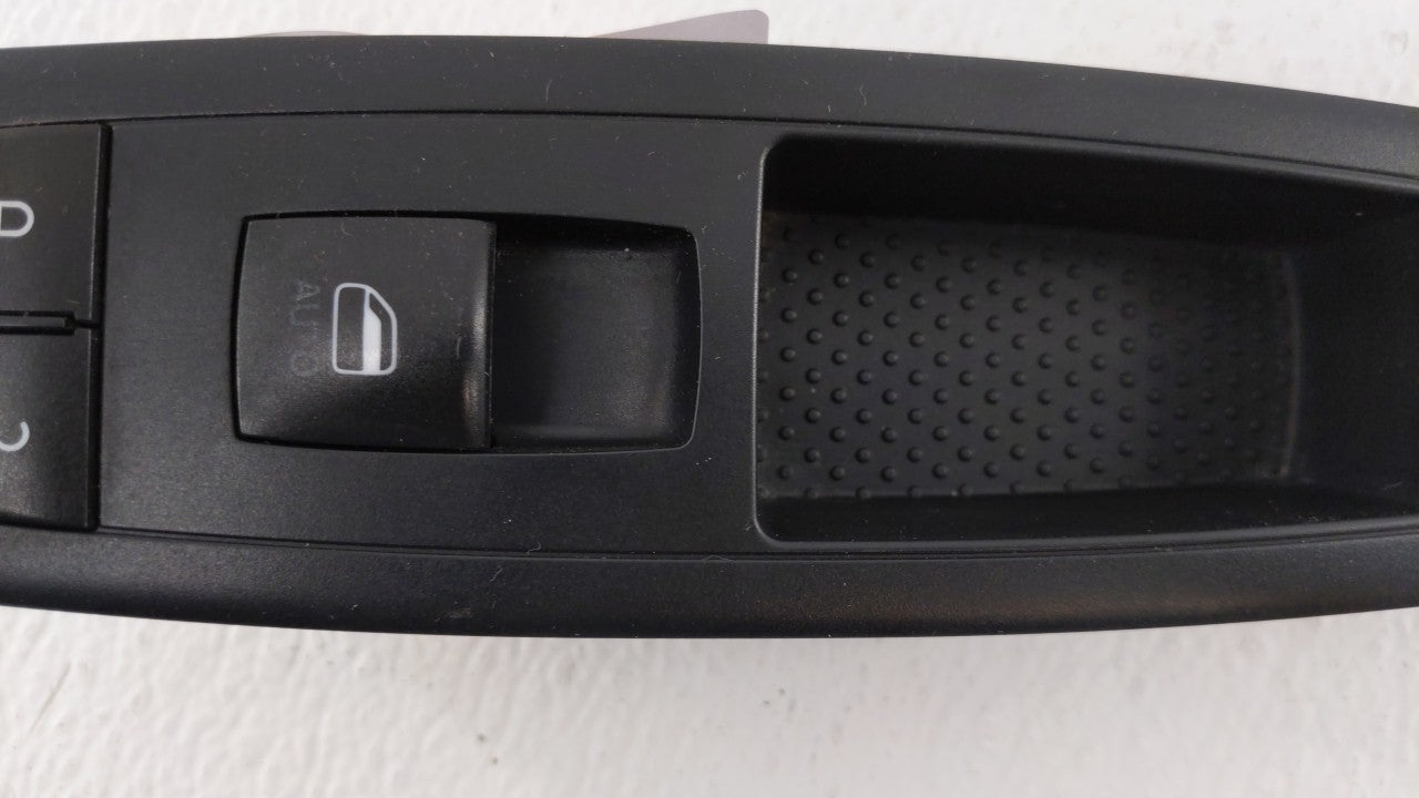 2012 Chrysler Town & Country Passeneger Right Power Window Switch - Oemusedautoparts1.com