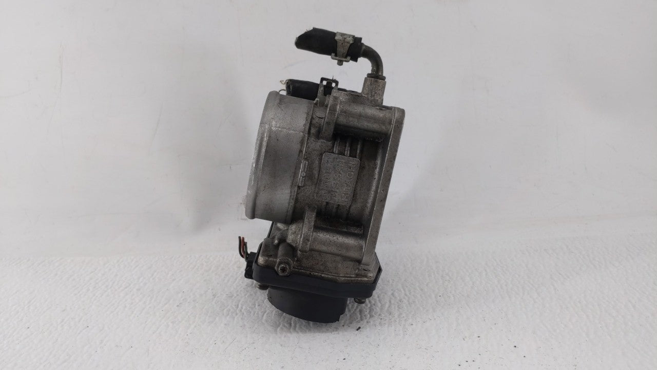 2008-2013 Infiniti G37 Throttle Body P/N:RME60-12 526-02 Fits OEM Used Auto Parts - Oemusedautoparts1.com