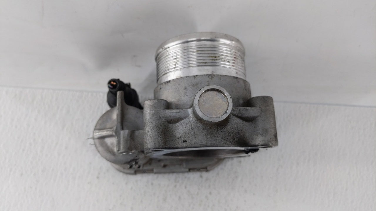 2013-2015 Volkswagen Beetle Throttle Body P/N:03L 128 063 F 06K 133 062 C Fits 2013 2014 2015 OEM Used Auto Parts - Oemusedautoparts1.com