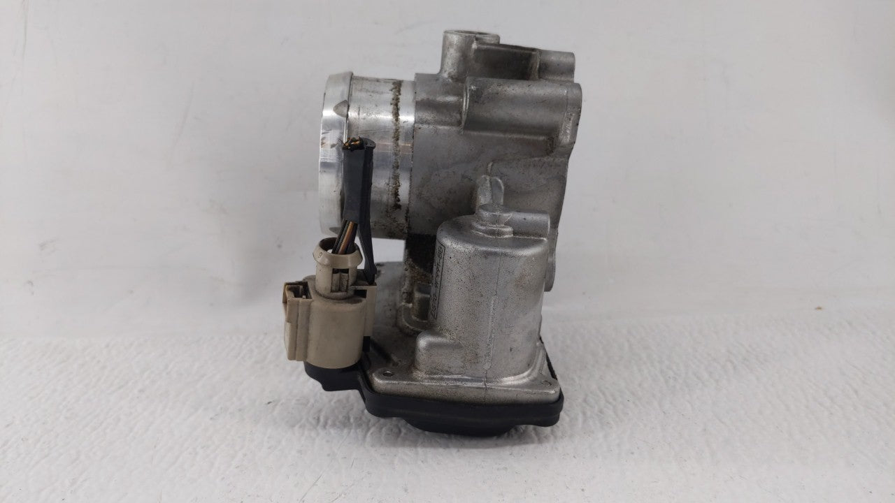 2014-2019 Ford Fusion Throttle Body P/N:DS7G-9F991-BB DS7G-9E991-BB Fits 2014 2015 2016 2017 2018 2019 OEM Used Auto Parts - Oemusedautoparts1.com