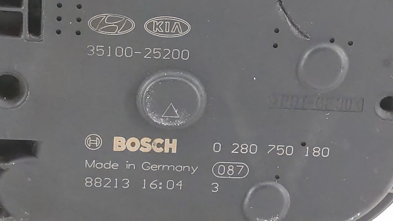 2006-2010 Hyundai Sonata Throttle Body P/N:35100-25400 35100-25200 Fits 2006 2007 2008 2009 2010 2011 2012 2013 OEM Used Auto Parts - Oemusedautoparts1.com