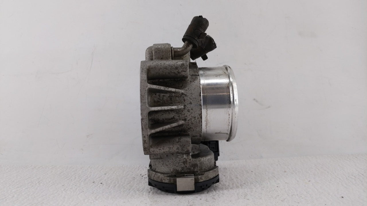 2011-2014 Hyundai Sonata Throttle Body P/N:35100-2G710 Fits 2011 2012 2013 2014 2015 2016 OEM Used Auto Parts - Oemusedautoparts1.com