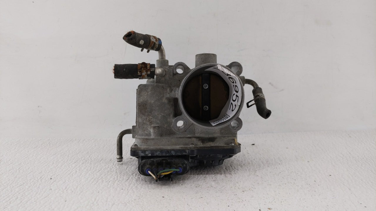 2006-2008 Toyota Rav4 Throttle Body P/N:22030-0H031 22030-28071 Fits 2006 2007 2008 2009 2010 2011 2012 2013 2014 2015 OEM Used Auto Parts - Oemusedautoparts1.com