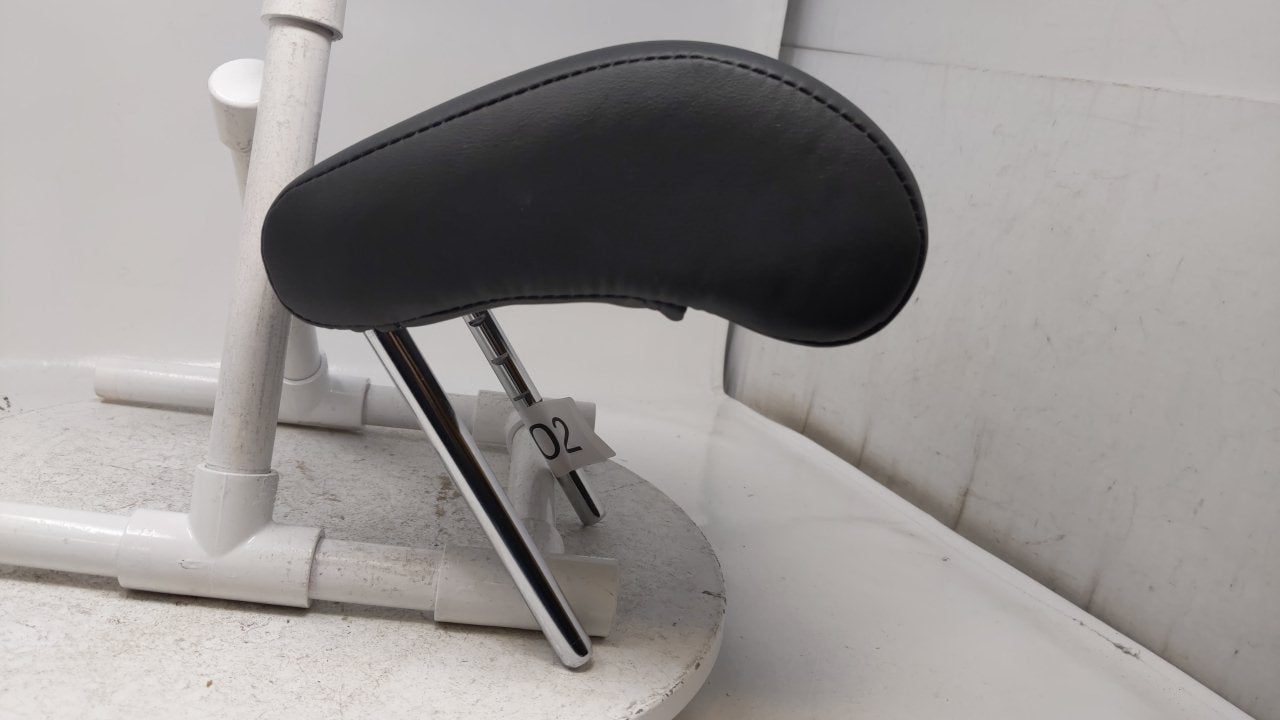 2002 Infiniti Q45 Headrest Head Rest Rear Center Seat Fits OEM Used Auto Parts - Oemusedautoparts1.com