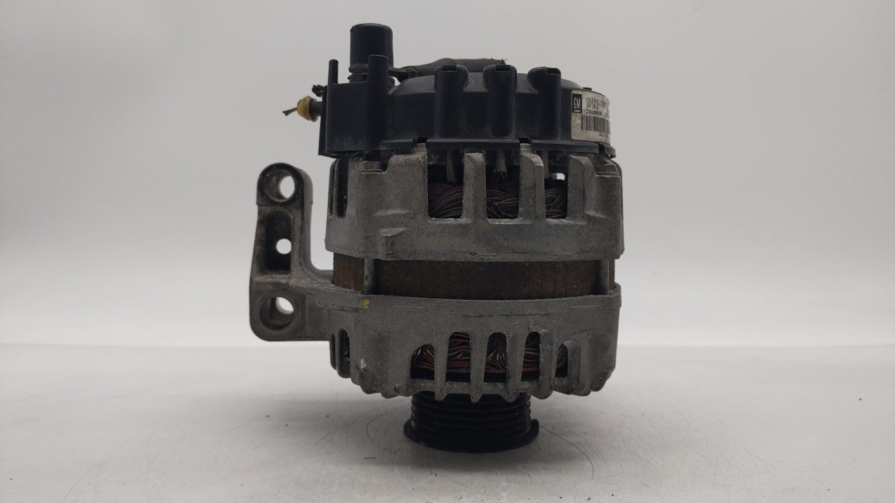 2017-2019 Chevrolet Impala Alternator Replacement Generator Charging Assembly Engine OEM P/N:13597235 13520825 Fits 2017 2018 2019 OEM Used Auto Parts - Oemusedautoparts1.com