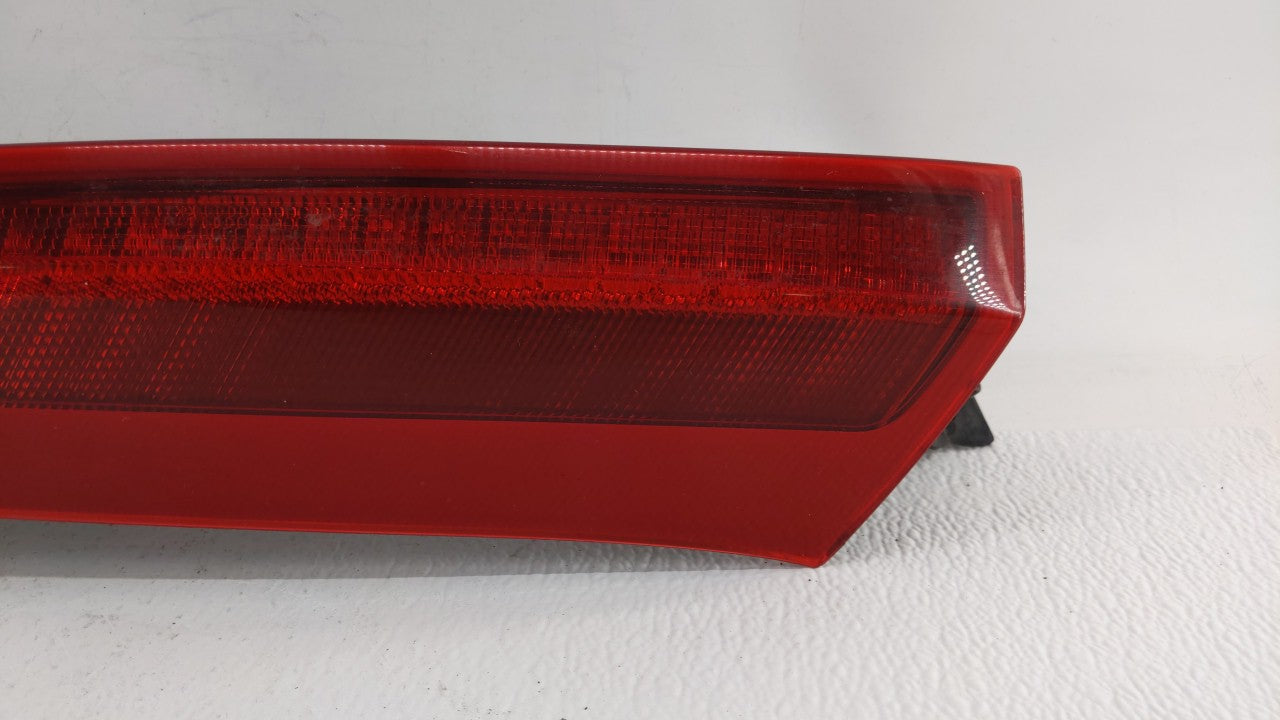 2003-2006 Volvo Xc90 Tail Light Assembly Driver Left OEM P/N:9483771 30678220 Fits 2003 2004 2005 2006 OEM Used Auto Parts - Oemusedautoparts1.com