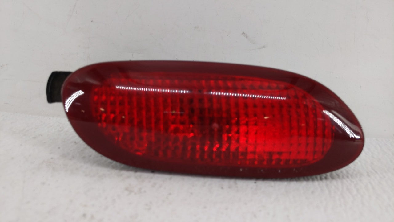 2001-2003 Oldsmobile Aurora Tail Light Assembly Driver Left OEM P/N:25658419 Fits 2001 2002 2003 OEM Used Auto Parts - Oemusedautoparts1.com