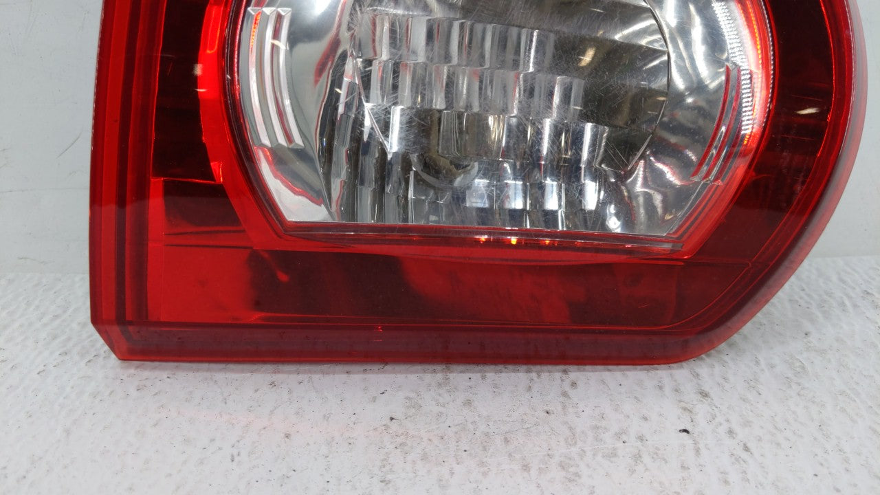 2009-2012 Chevrolet Traverse Tail Light Assembly Passenger Right OEM P/N:25952323 Fits 2009 2010 2011 2012 OEM Used Auto Parts - Oemusedautoparts1.com