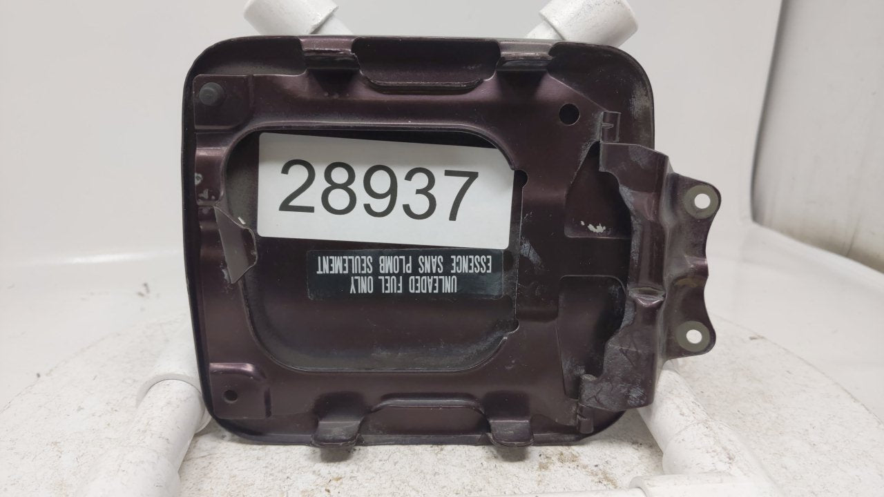92 93 94 95 Mazda MPV Fuel Filler Door Lid Gas Tank Cover Cap OEM Purple 13L329 - Oemusedautoparts1.com