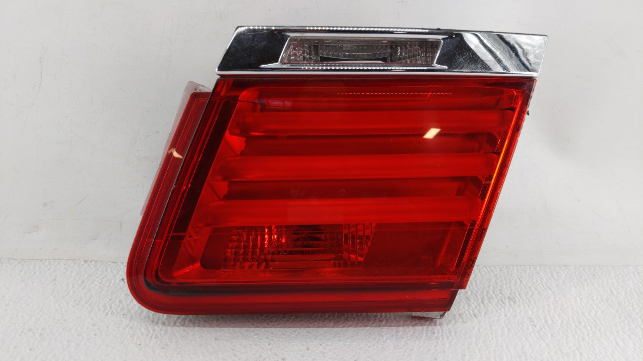 2009-2012 Bmw 750i Tail Light Assembly Passenger Right OEM P/N:7182206 Fits 2009 2010 2011 2012 OEM Used Auto Parts - Oemusedautoparts1.com