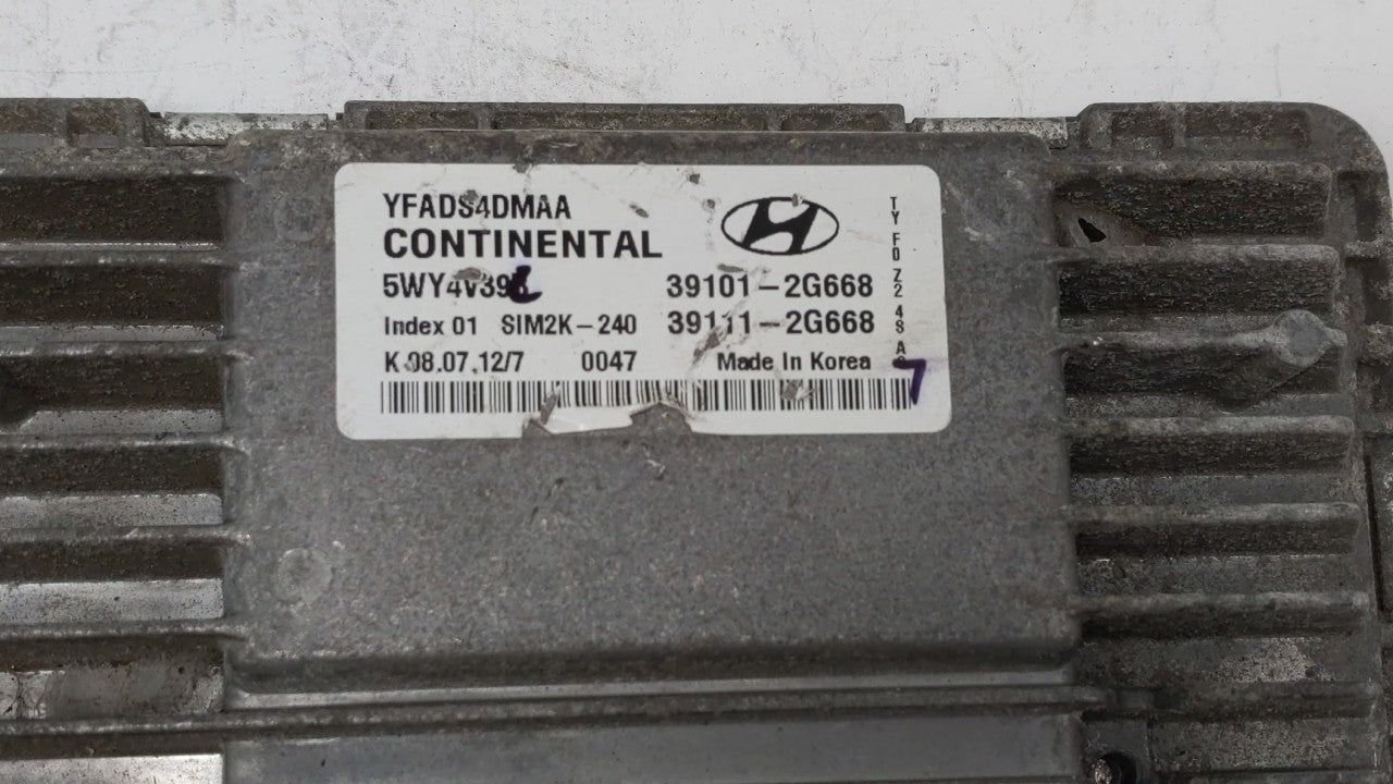 2011-2014 Hyundai Sonata PCM Engine Computer ECU ECM PCU OEM P/N:39111-2G669 39101-2G667 Fits 2011 2012 2013 2014 OEM Used Auto Parts - Oemusedautoparts1.com