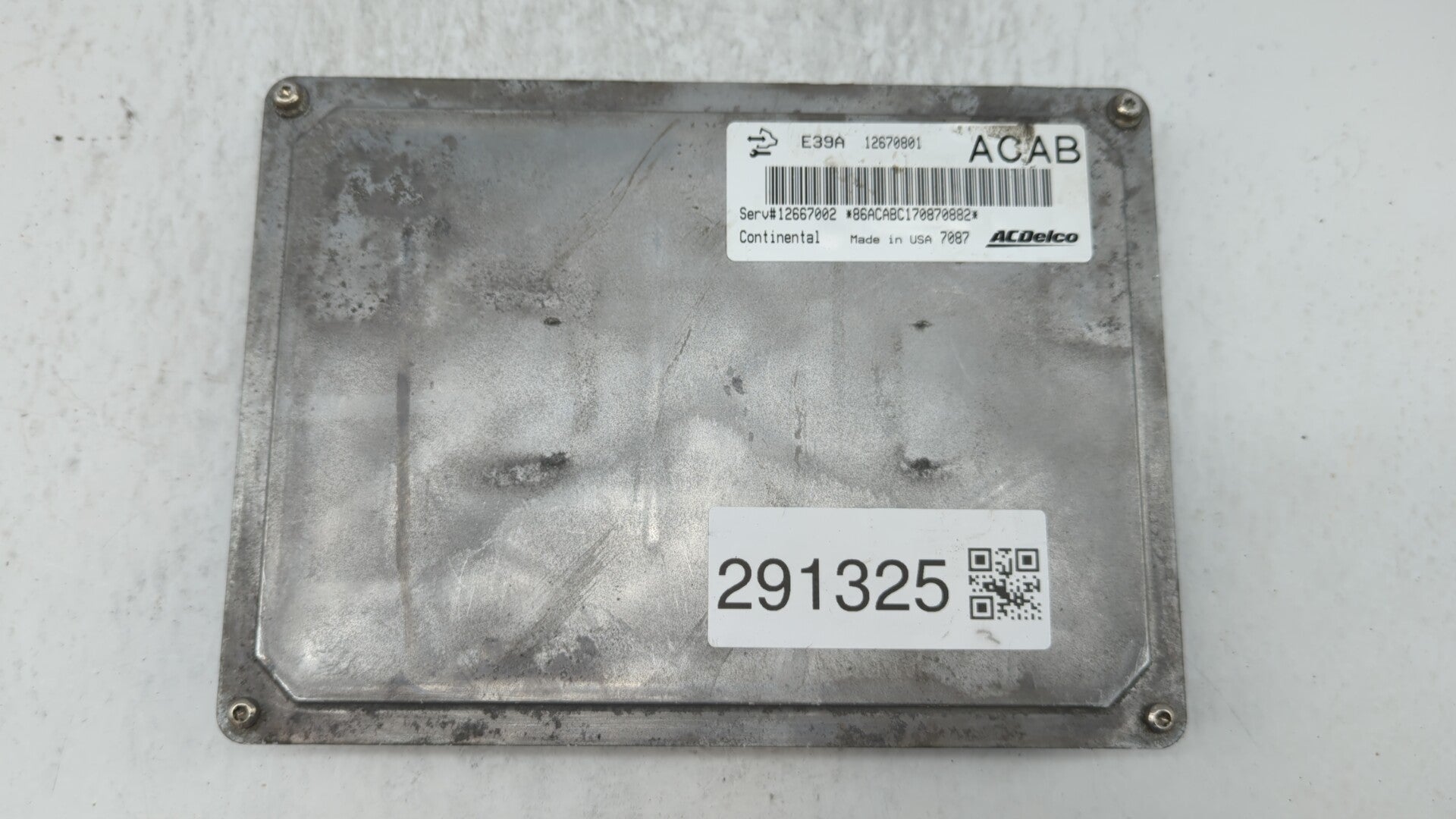 2017 Chevrolet Traverse PCM Engine Computer ECU ECM PCU OEM P/N:12666068 12667002 Fits 2018 2019 OEM Used Auto Parts - Oemusedautoparts1.com