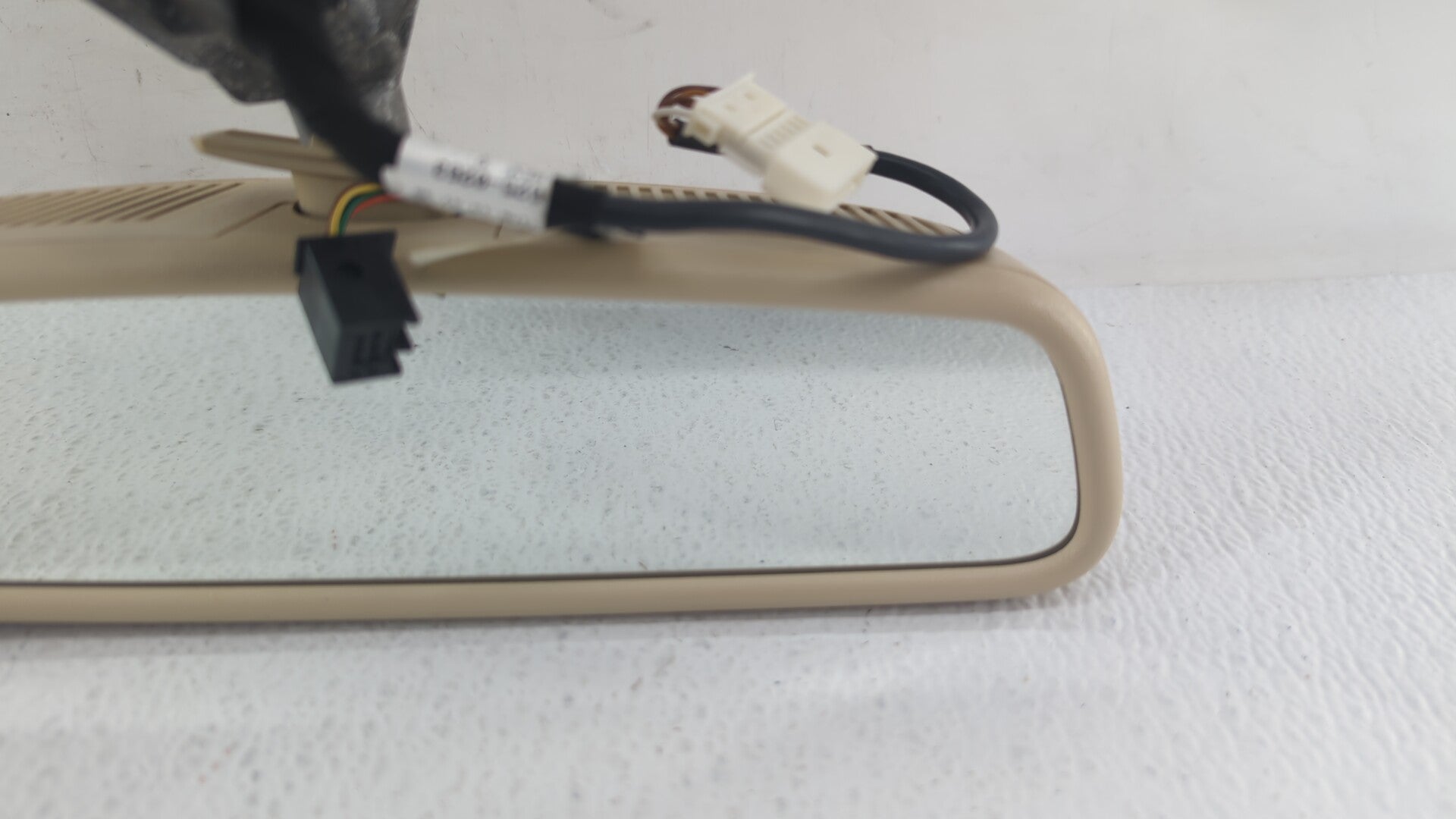 2011 Mercedes-Benz Cls550 Interior Rear View Mirror Replacement OEM Fits OEM Used Auto Parts - Oemusedautoparts1.com