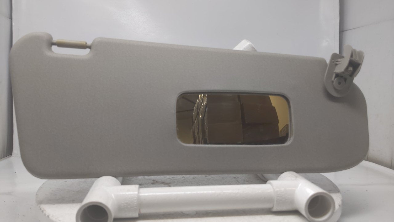 2004 Chevrolet Aveo Sun Visor Shade Replacement Passenger Right Mirror Fits OEM Used Auto Parts - Oemusedautoparts1.com