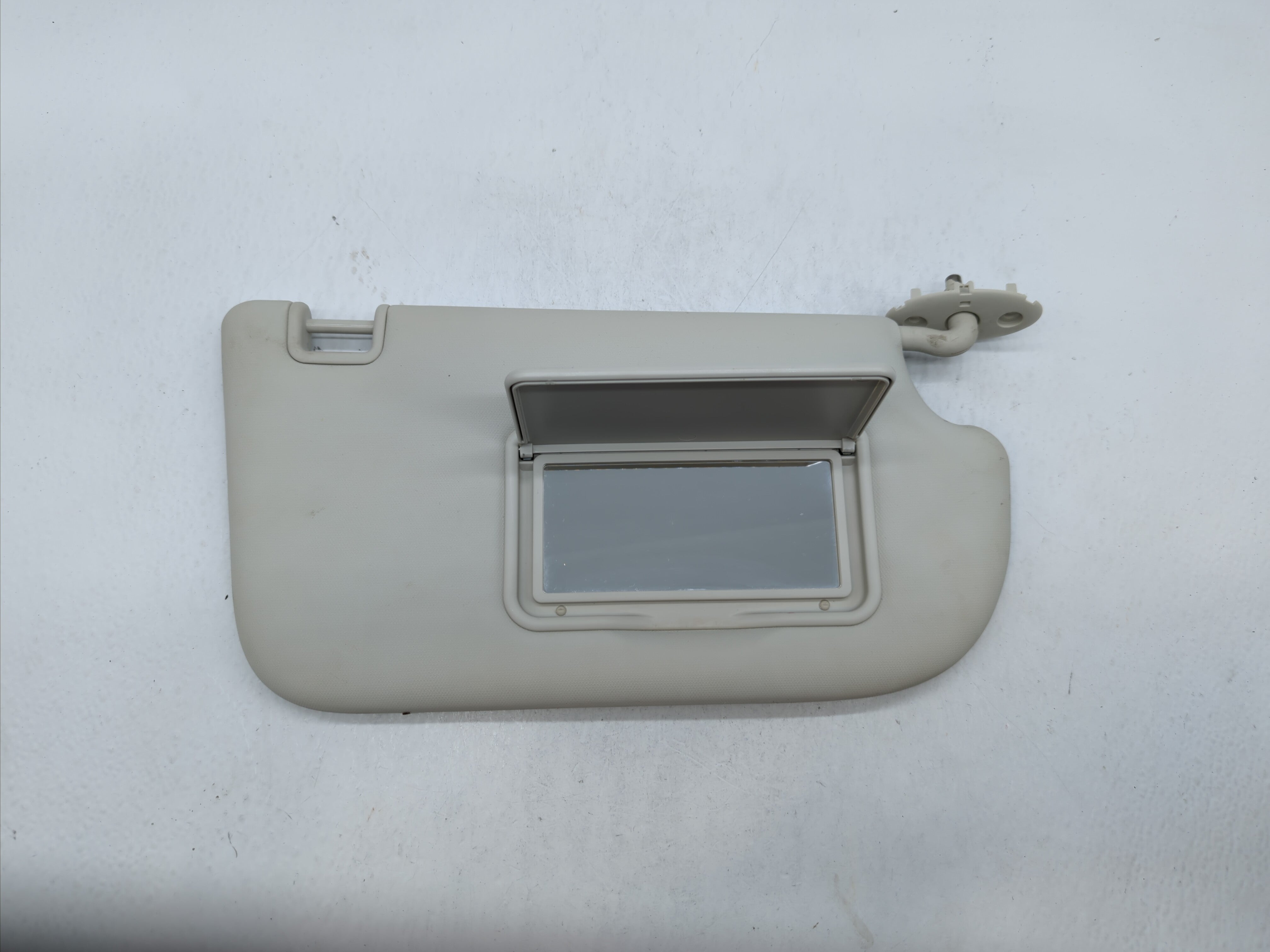 2013-2019 Ford Escape Sun Visor Shade Replacement Passenger Right Mirror Fits 2013 2014 2015 2016 2017 2018 2019 OEM Used Auto Parts - Oemusedautoparts1.com