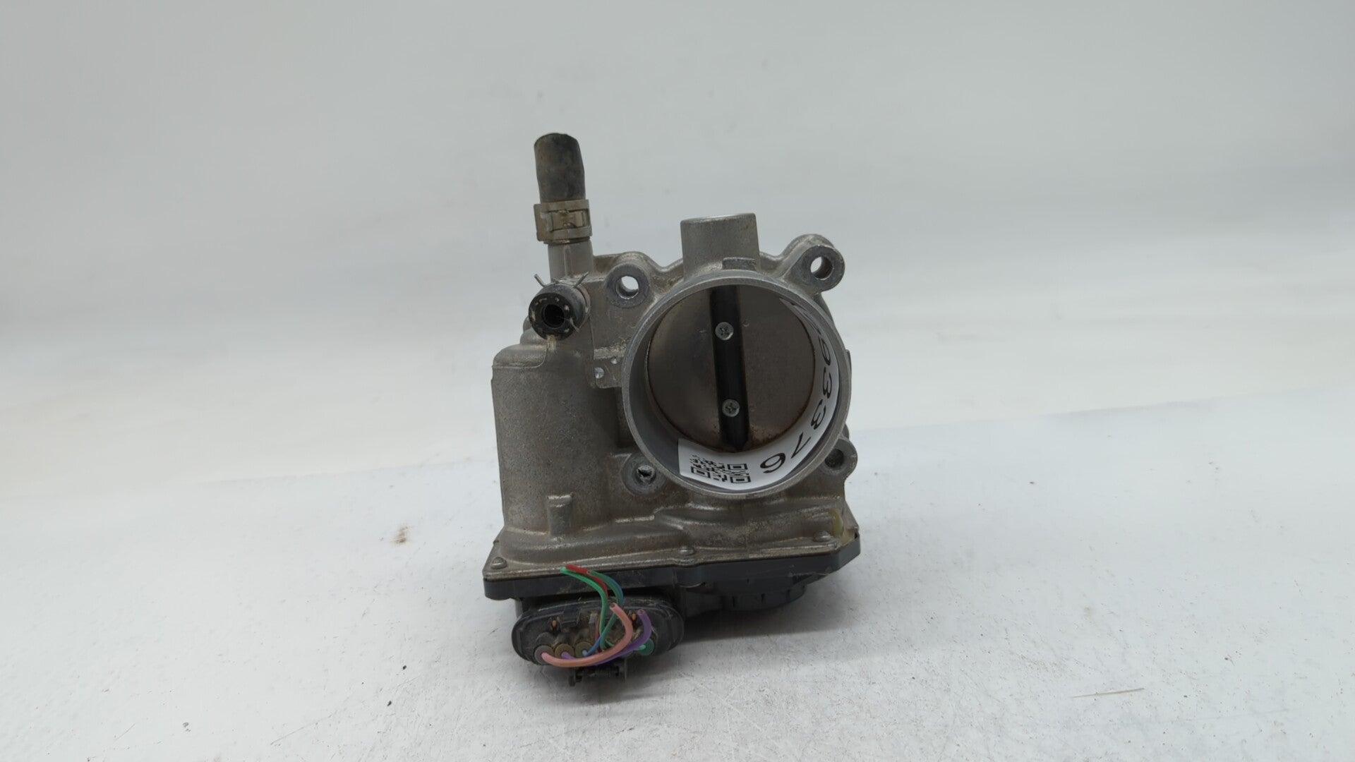 2011-2018 Toyota Corolla Throttle Body P/N:22030-0T080 Fits 2011 2012 2013 2014 2015 2016 2017 2018 OEM Used Auto Parts - Oemusedautoparts1.com