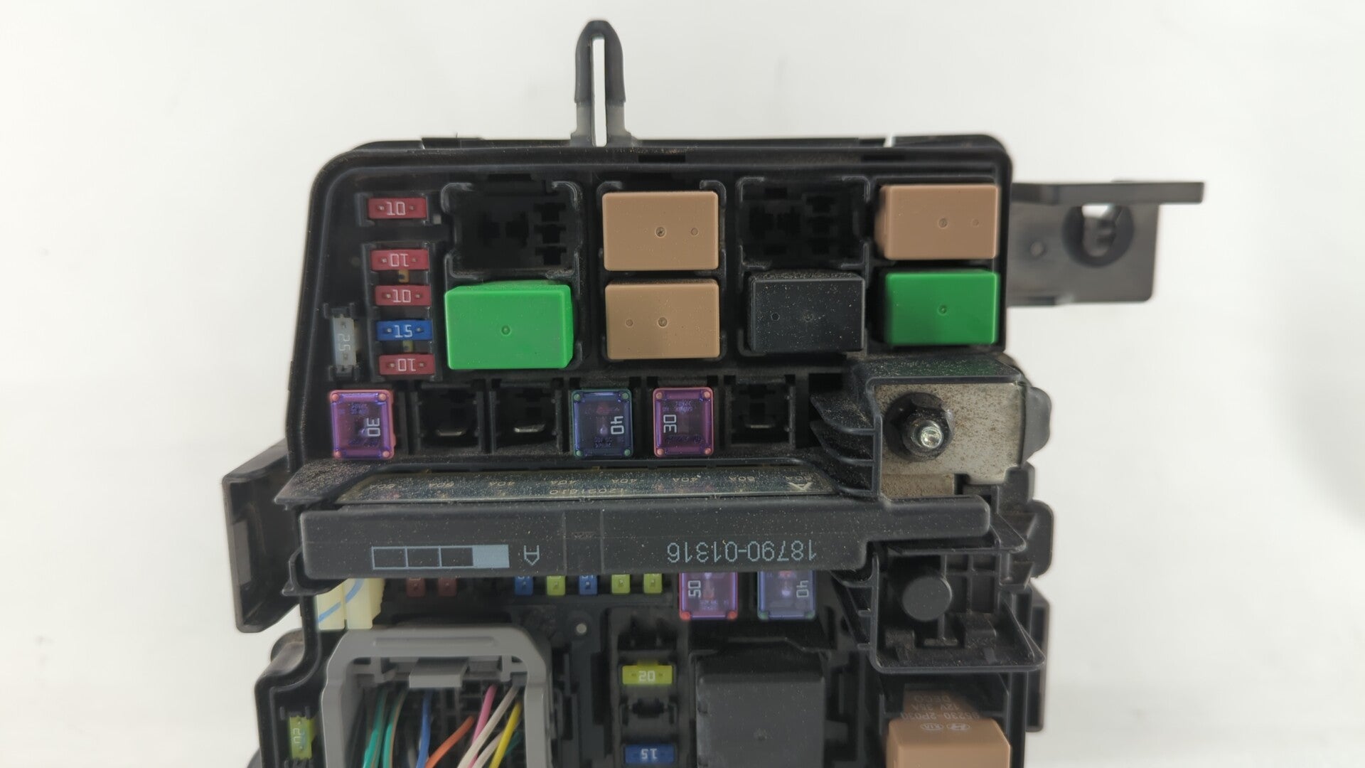 2011-2014 Hyundai Sonata Fusebox Fuse Box Panel Relay Module P/N:VS912003Q071MG VSQFHE2370F0175 Fits 2011 2012 2013 2014 OEM Used Auto Parts - Oemusedautoparts1.com