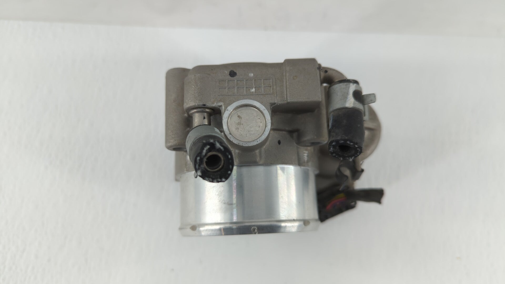 2016-2019 Kia Optima Throttle Body P/N:35100-2G600 Fits 2015 2016 2017 2018 2019 OEM Used Auto Parts - Oemusedautoparts1.com