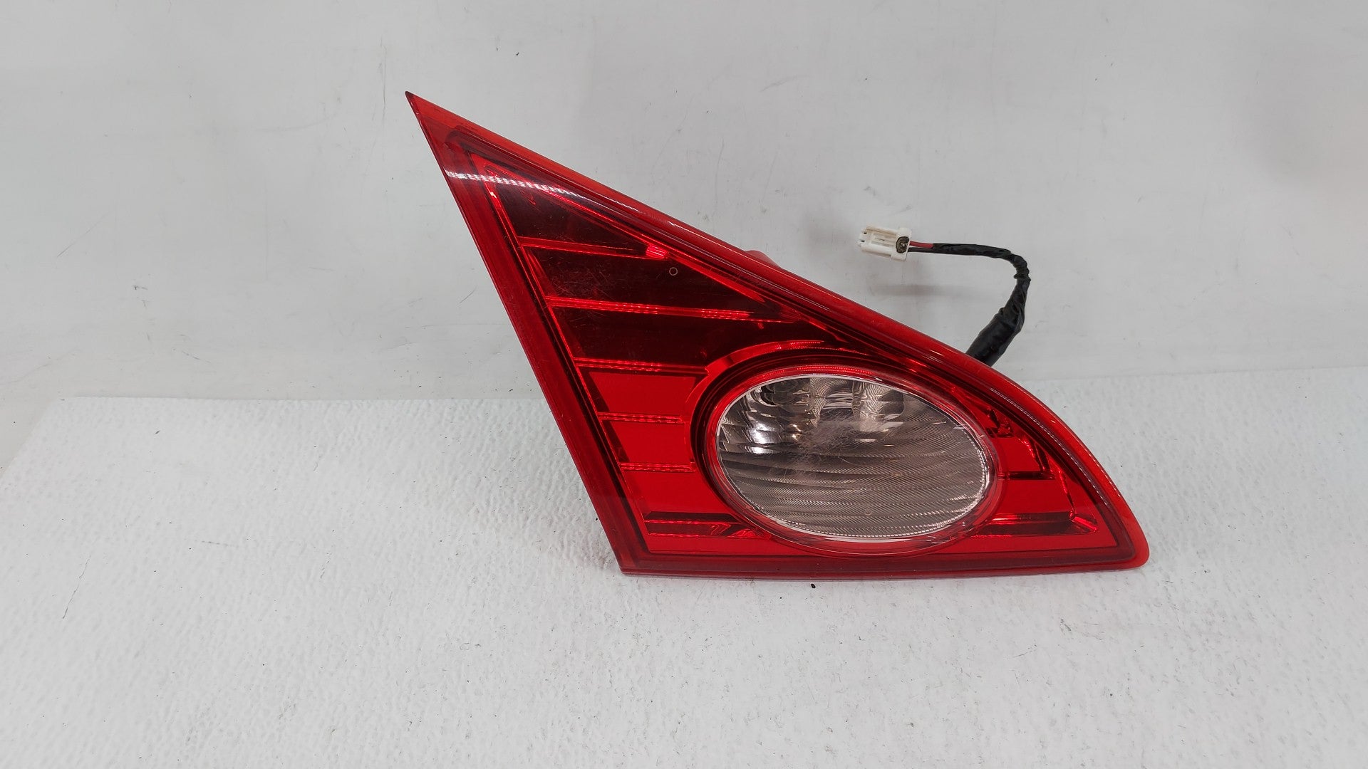 2009-2010 Nissan Murano Tail Light Assembly Driver Left OEM Fits 2009 2010 OEM Used Auto Parts - Oemusedautoparts1.com