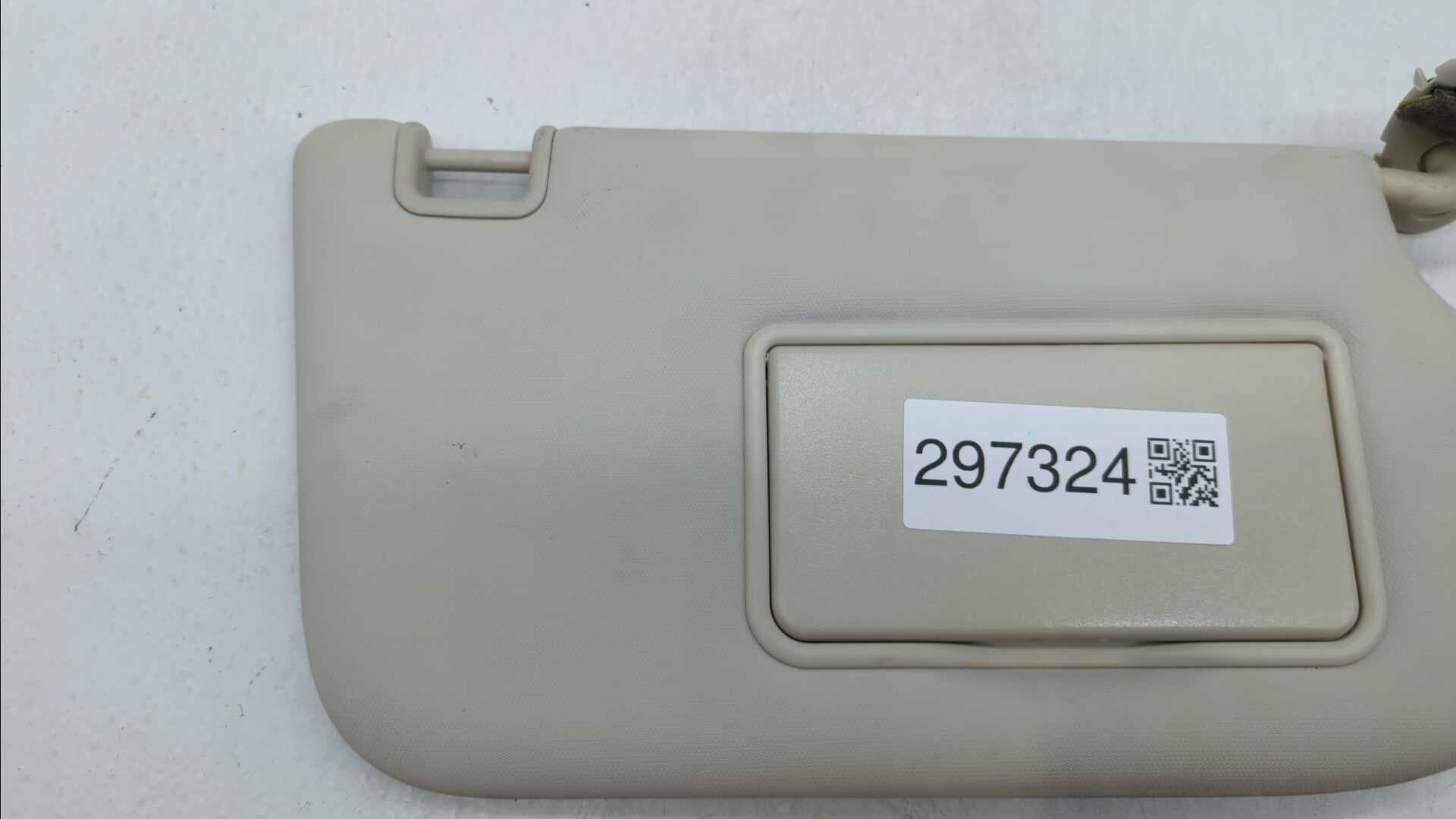 2013-2019 Ford Escape Sun Visor Shade Replacement Passenger Right Mirror Fits 2013 2014 2015 2016 2017 2018 2019 OEM Used Auto Parts - Oemusedautoparts1.com