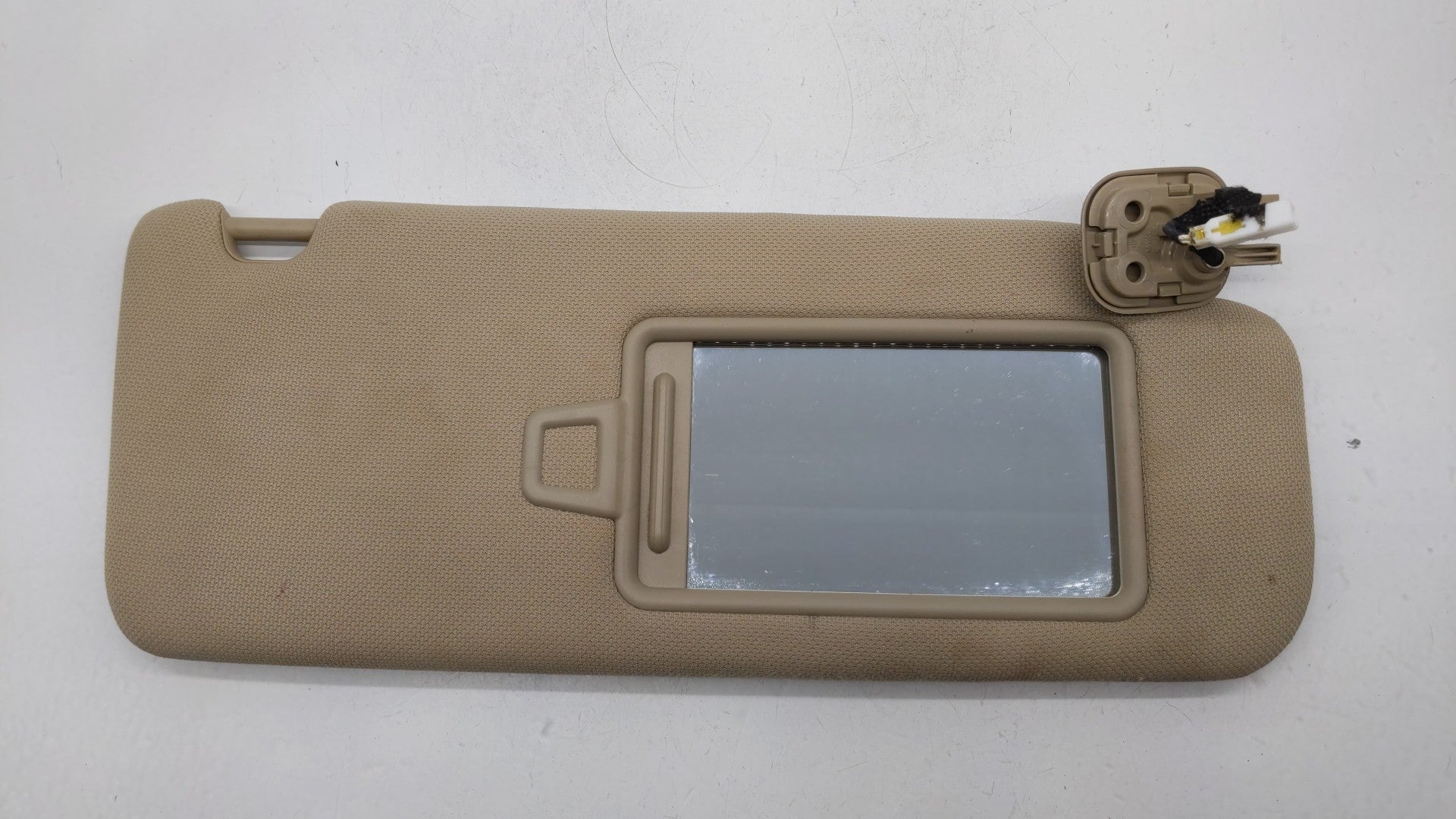 2015-2019 Hyundai Sonata Sun Visor Shade Replacement Passenger Right Mirror Fits 2015 2016 2017 2018 2019 OEM Used Auto Parts - Oemusedautoparts1.com