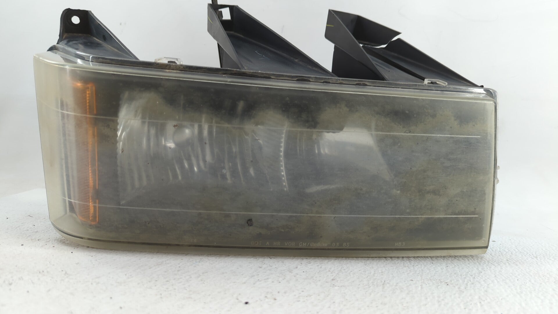 2004 Chevrolet Colorado Passenger Right Oem Head Light Headlight Lamp - Oemusedautoparts1.com