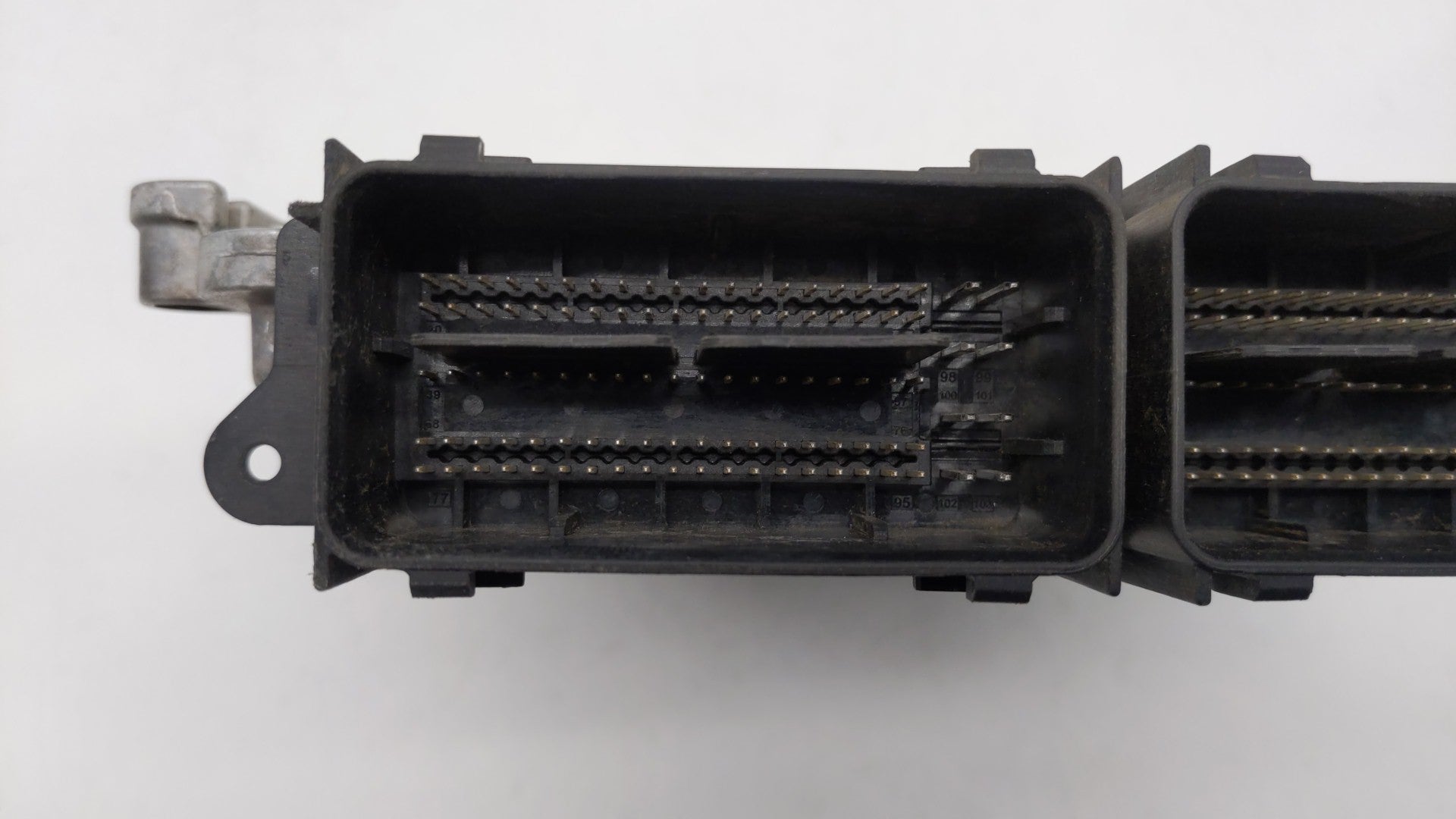 2015-2018 Ford Edge PCM Engine Computer ECU ECM PCU OEM P/N:GB5A-12A650-YA F2GA-12A650-AAE Fits 2015 2016 2017 2018 2019 OEM Used Auto Parts - Oemusedautoparts1.com