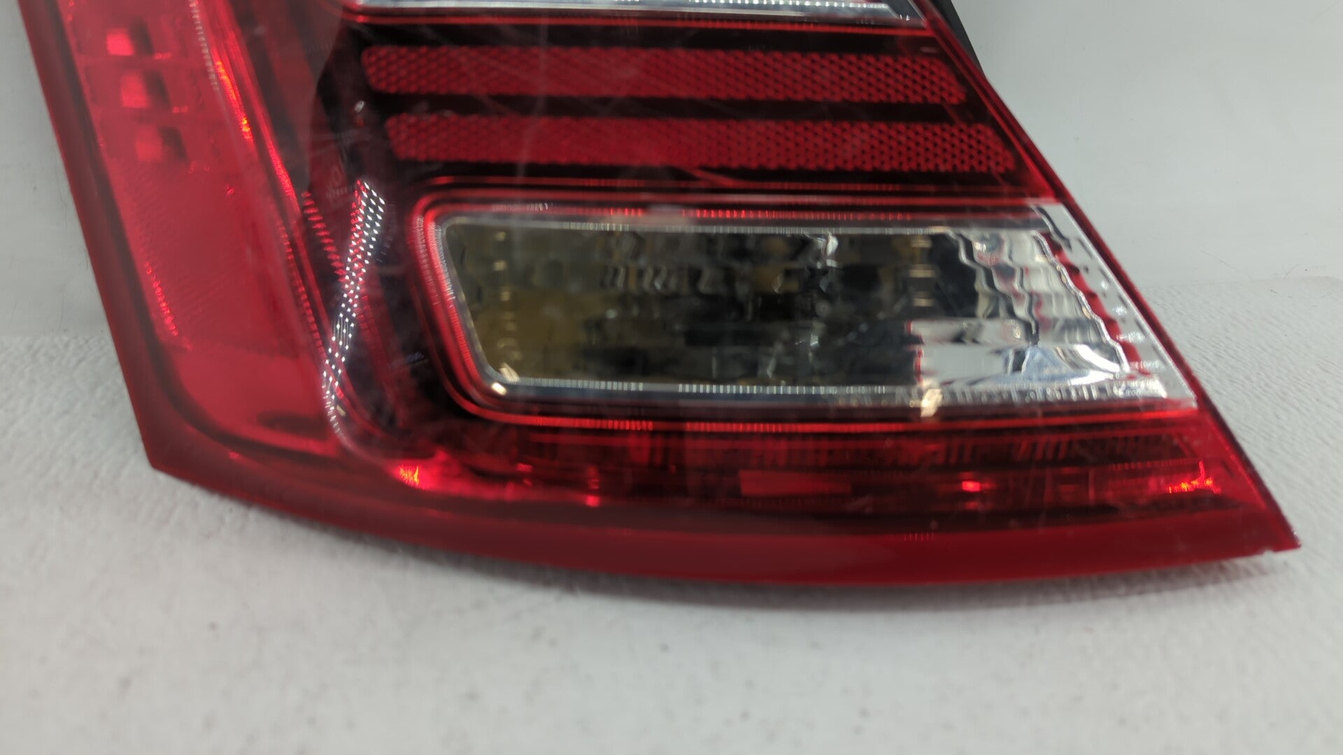 2008 Ford Escape Tail Light Assembly Driver Left OEM P/N:8L84-13B505-A 330-1938L-UF Fits 2009 2010 2011 2012 OEM Used Auto Parts - Oemusedautoparts1.com