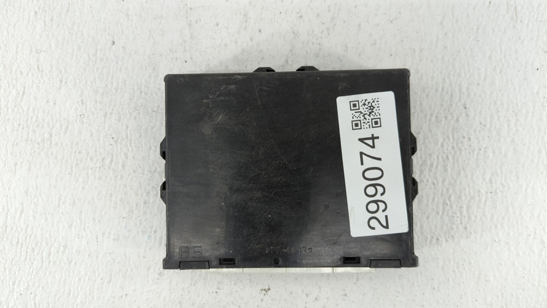 2013 Subaru Impreza PCM Engine Computer ECU ECM PCU OEM P/N:22765AE760 22765AE761 Fits OEM Used Auto Parts - Oemusedautoparts1.com