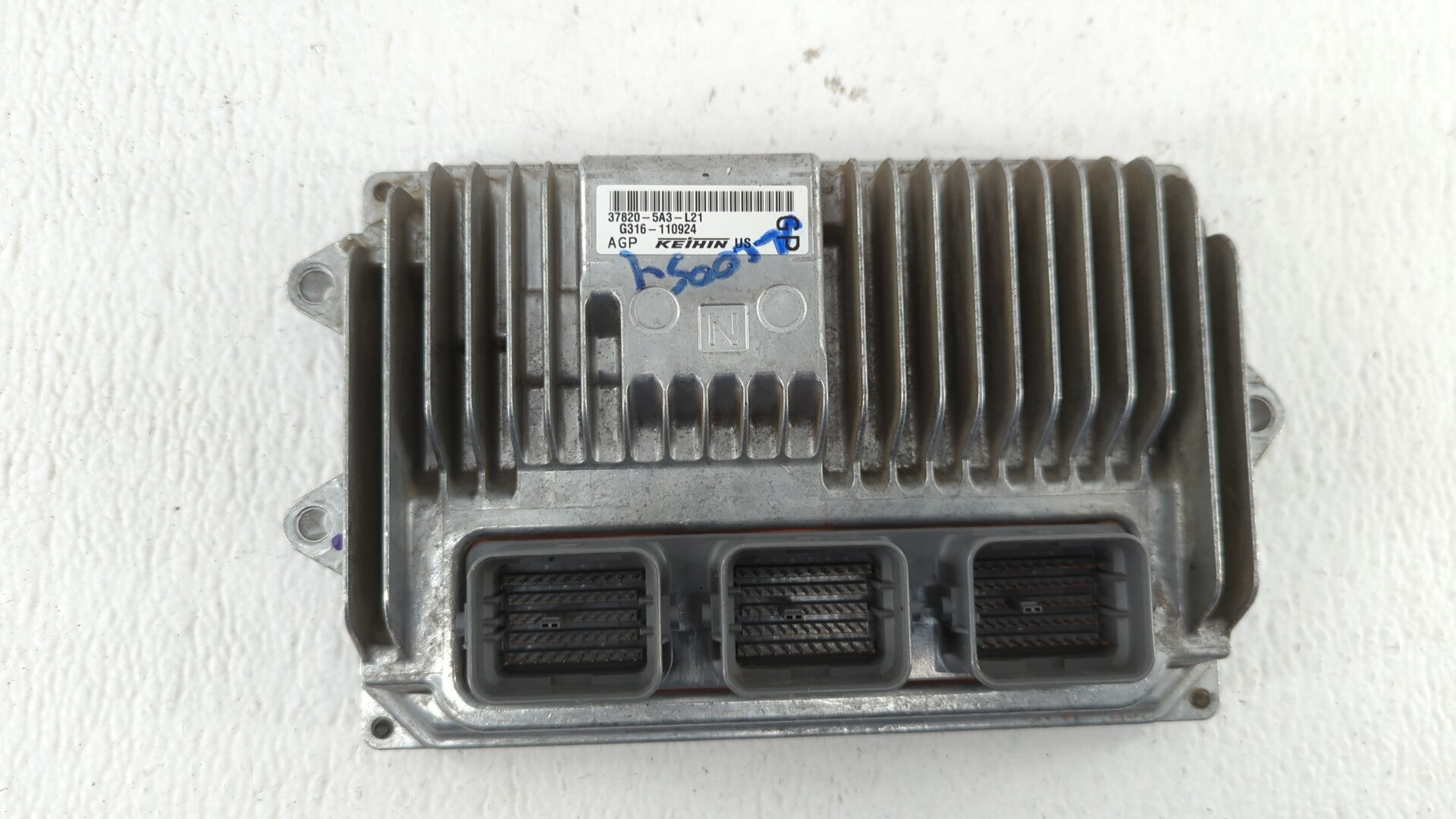 2014 Honda Accord PCM Engine Computer ECU ECM PCU OEM P/N:37820-5A3-L21 37820-5A3-L22 Fits OEM Used Auto Parts - Oemusedautoparts1.com