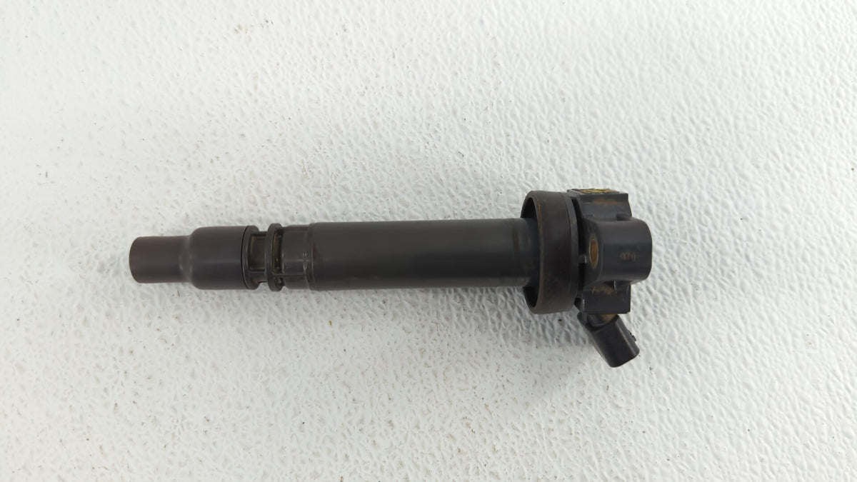 2004-2006 Toyota Corolla Ignition Coil Igniter Pack | Oemusedautoparts1.com