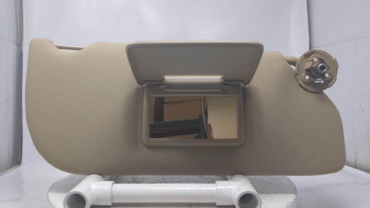 2005 Buick Terraza Sun Visor Shade Replacement Passenger Right Mirror Fits OEM Used Auto Parts - Oemusedautoparts1.com