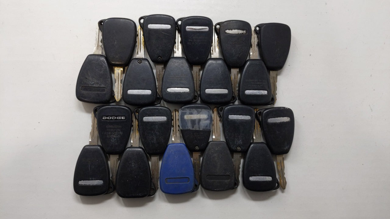 Lot of 1 Dodge Keyless Entry Remote Fob MIXED FCC IDS MIXED PART NUMBERS - Oemusedautoparts1.com
