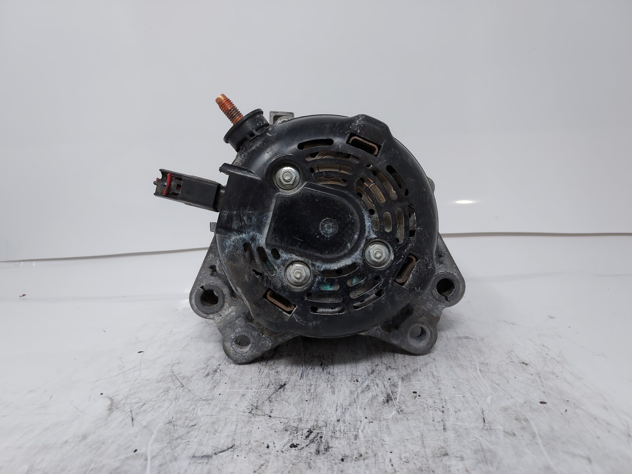 2012-2018 Jeep Wrangler Alternator Replacement Generator Charging Assembly  Engine OEM P/N:P68078950AB P68078950AA Fits 2012 2013 2014 2015 2016 2017  2018 OEM Used Auto Parts 