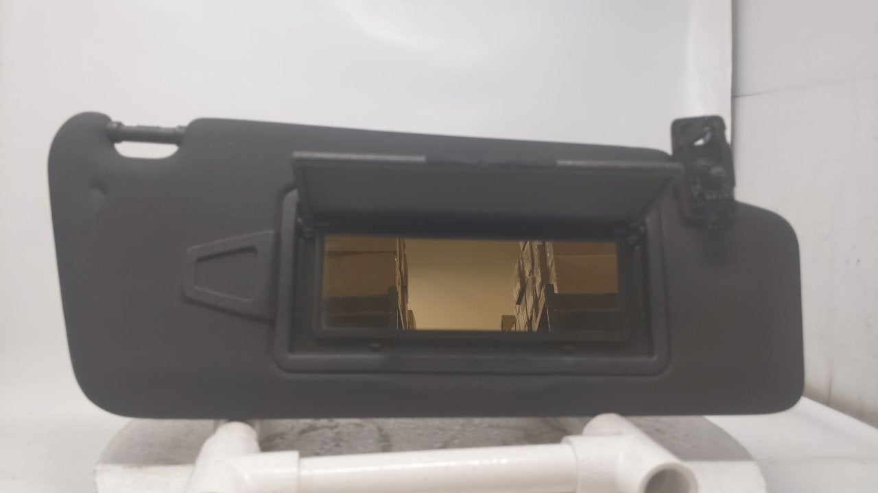 2013 Mercedes-Benz C230 Sun Visor Shade Replacement Passenger Right Mirror Fits OEM Used Auto Parts - Oemusedautoparts1.com