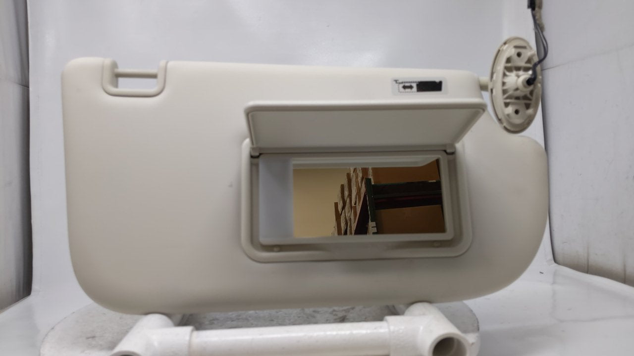 2015 Ford Escape Sun Visor Shade Replacement Passenger Right Mirror Fits OEM Used Auto Parts - Oemusedautoparts1.com