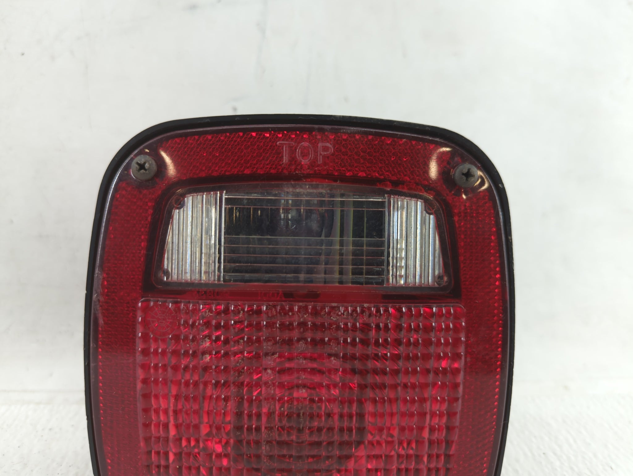 1998-2006 Jeep Wrangler Tail Light Assembly Driver Left OEM P/N:56018649  Fits 1998 1999 2000 2001 2002 2003 2004 2005 2006 OEM Used Auto Parts |  