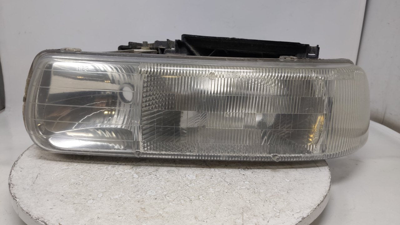 2004 Chevrolet Suburban 1500 Driver Left Oem Head Light Lamp  R8s40b24 - Oemusedautoparts1.com