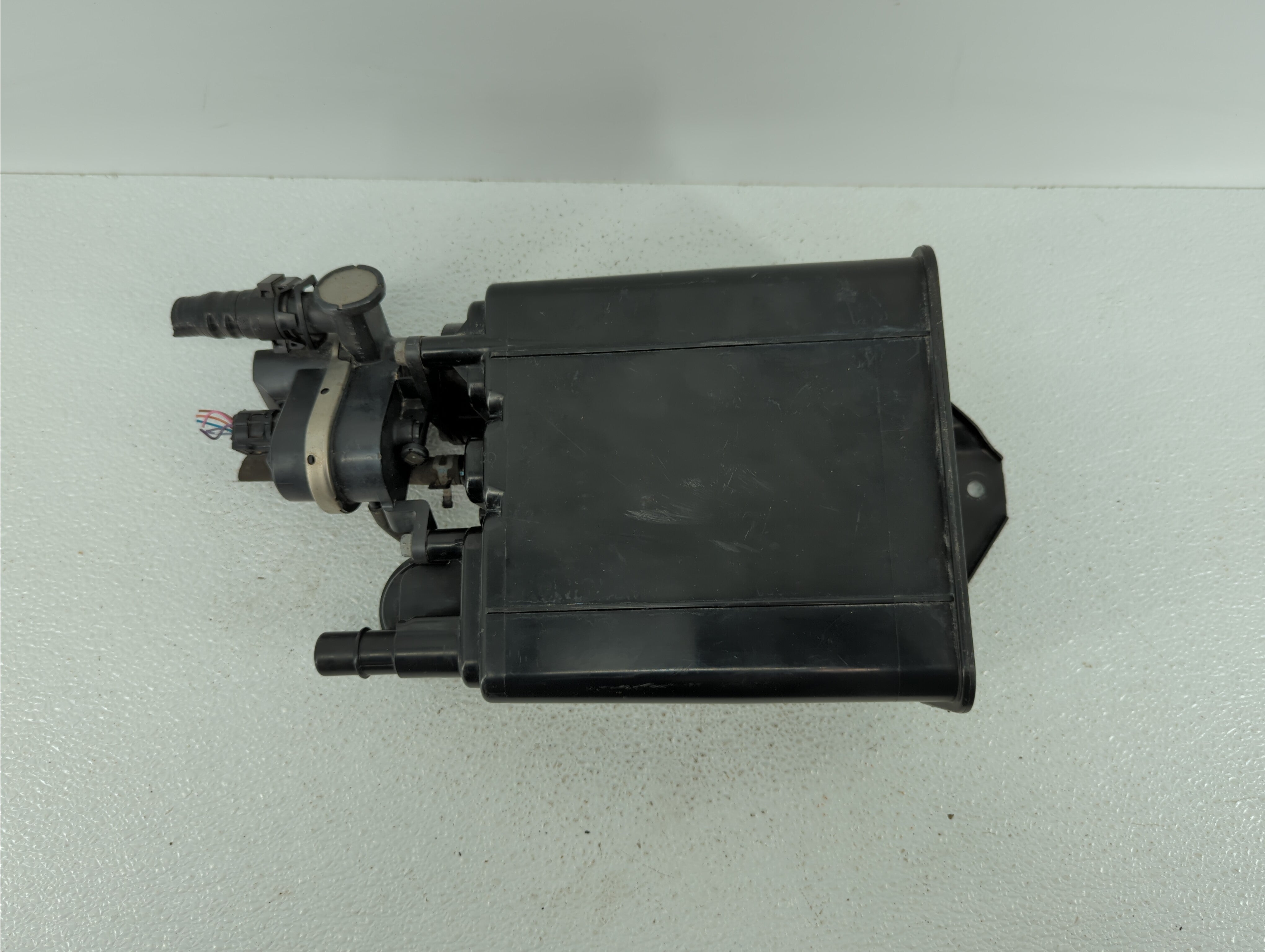 2010 Toyota Yaris Fuel Vapor Charcoal Canister - Oemusedautoparts1.com