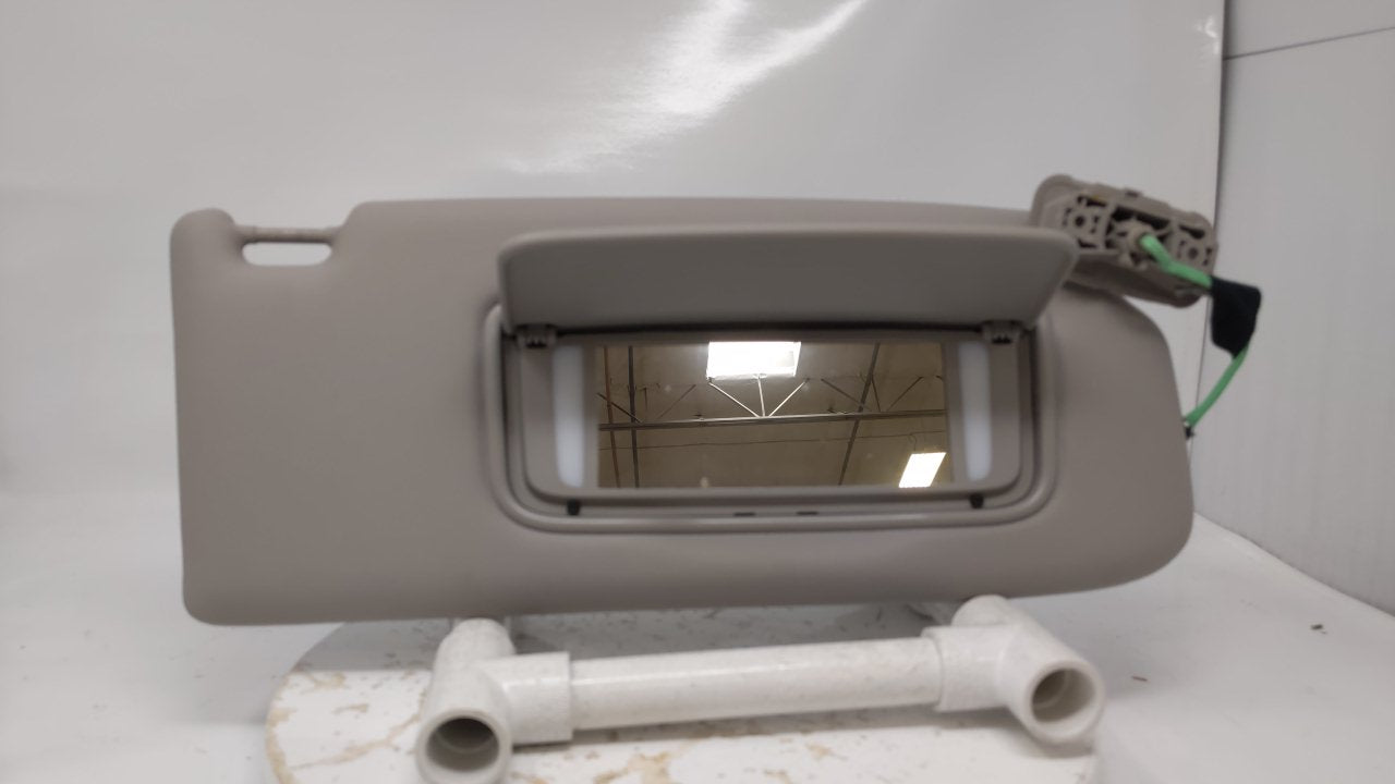 2007 Volvo V50 Sun Visor Shade Replacement Passenger Right Mirror Fits OEM Used Auto Parts - Oemusedautoparts1.com