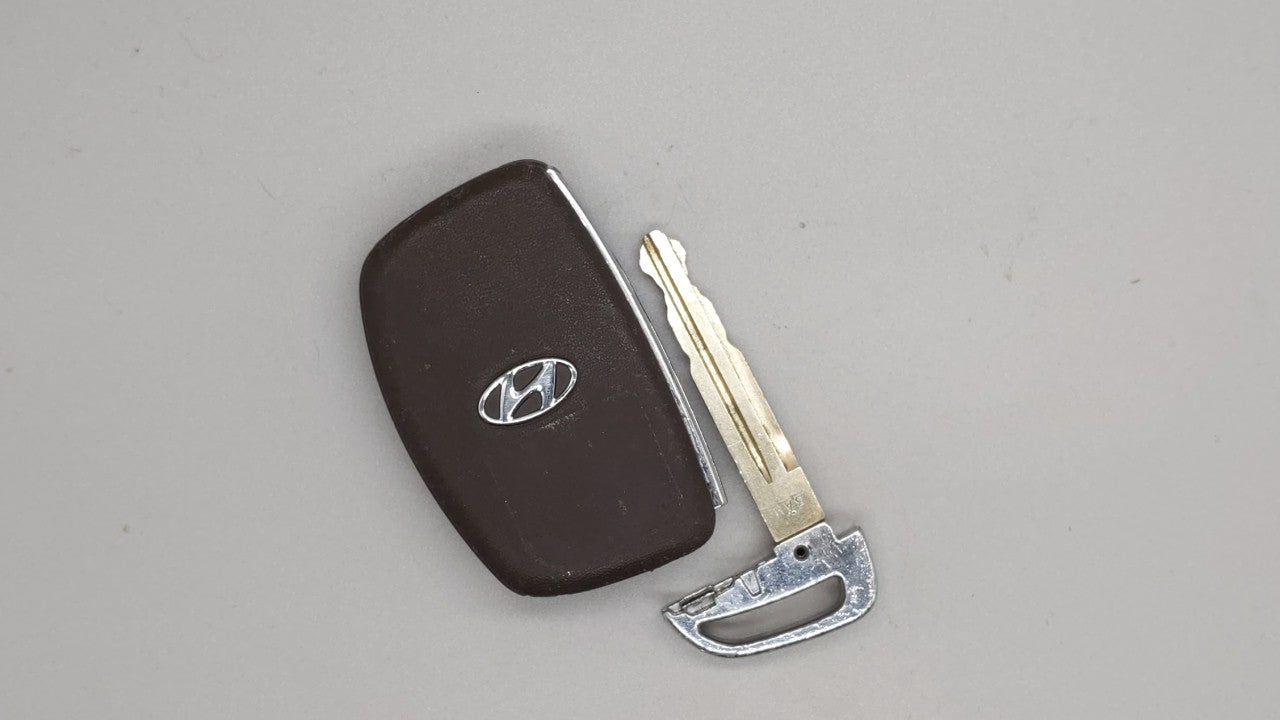 Hyundai Keyless Entry Remote Fob KCC ID: CRM-SVI-MDFGE04 4 buttons - Oemusedautoparts1.com